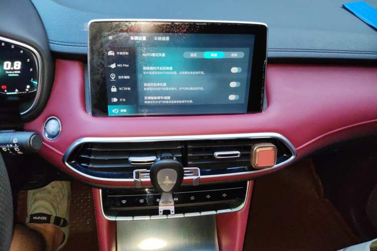Used MG HS 2019 30T Automatic 2WD Trophy Supreme Edition China VI Standard Audio And AC Panel
