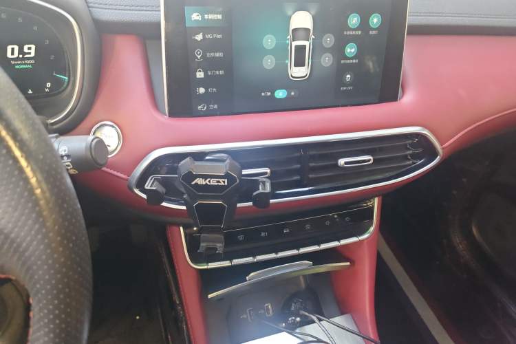 Used MG HS 2019 30T Automatic 2WD Trophy Supreme Edition China VI Standard Audio And AC Panel