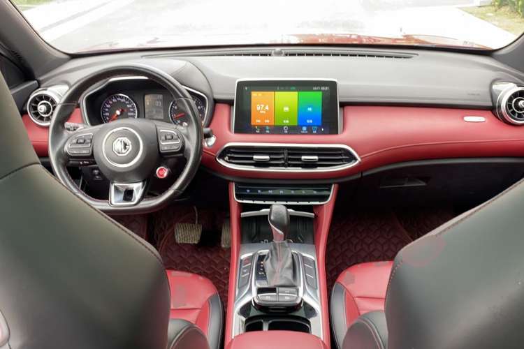 Used MG HS 2019 20T Automatic Two-Wheel Drive Trophy Super Sport Version China VI Standard Center Console