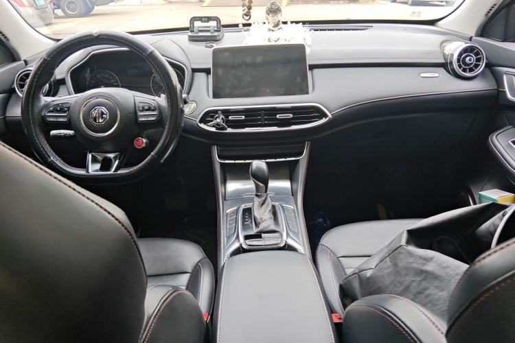 Used MG HS 2019 20T Automatic Two-Wheel Drive Trophy Super Sport Version China VI Standard Center Console