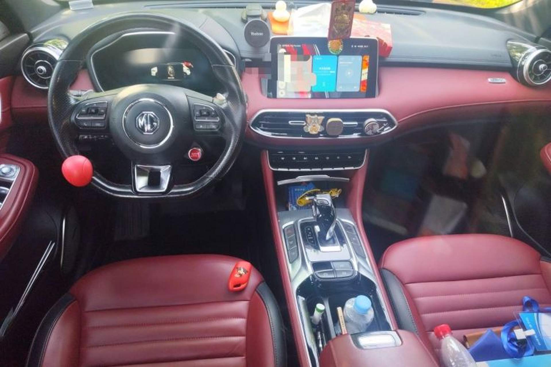 Used MG HS 2019 30T Automatic 2WD Trophy Supreme Edition China VI Standard Center Console