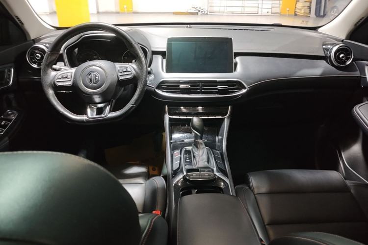 Used MG HS 2019 20T Automatic Two-Wheel Drive Luxury Edition China VI Standard Center Console