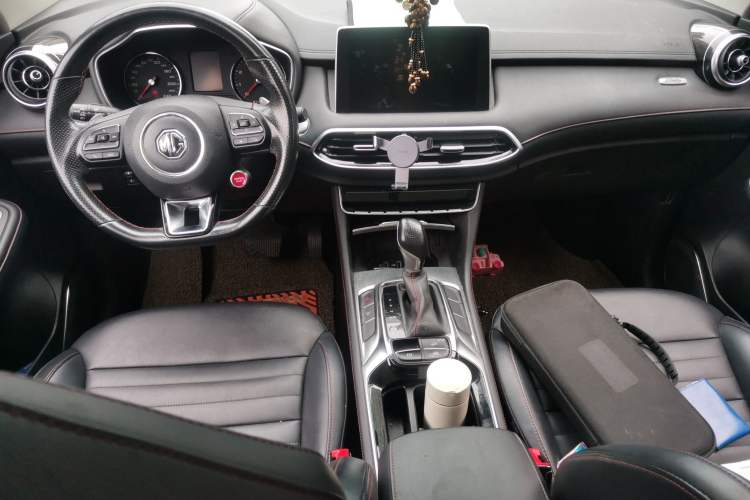 Used MG HS 2019 20T Automatic Two-Wheel Drive Trophy Super Sport Version China VI Standard Center Console