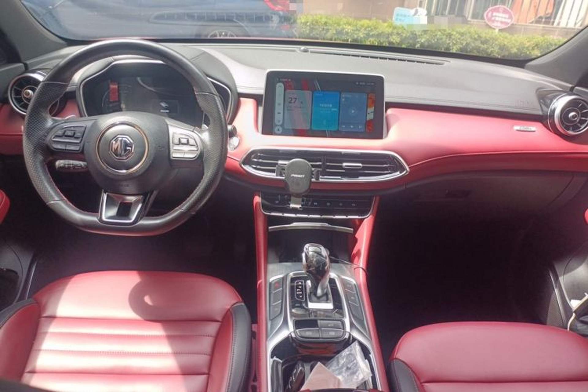 Used MG HS 2019 30T Automatic 2WD Trophy Enhanced Version China VI Standard Center Console