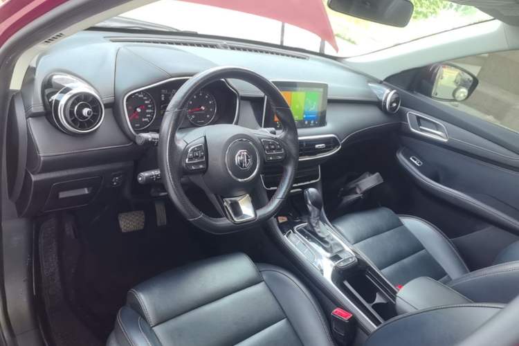 Used MG HS 2019 20T Automatic Two-Wheel Drive Luxury Edition China VI Standard Center Console