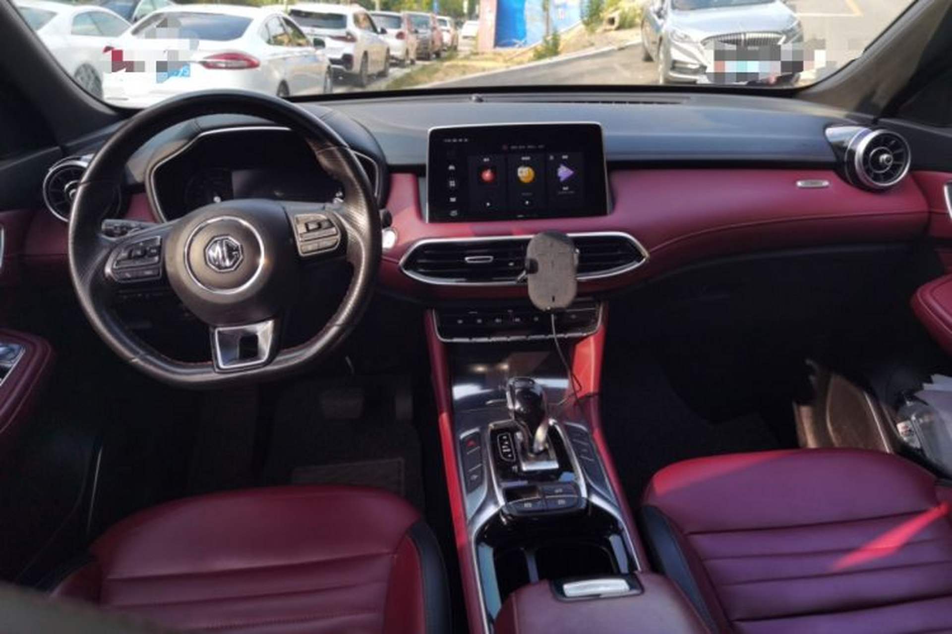 Used MG HS 2019 30T Automatic 2WD Trophy Enhanced Version China VI Standard Center Console