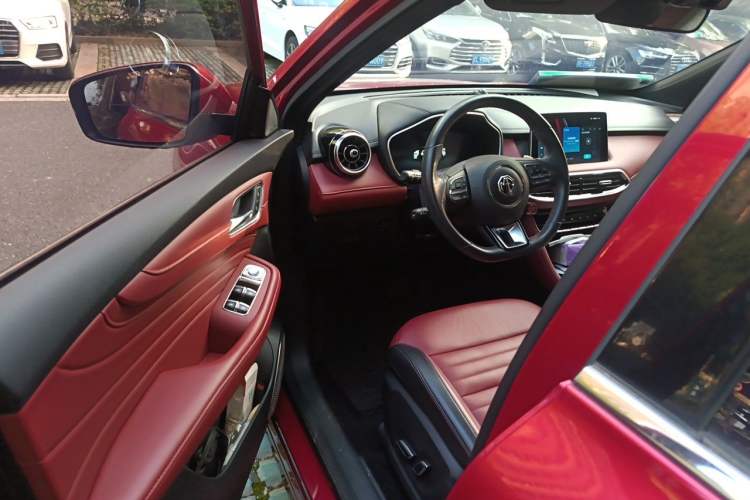 Used MG HS 2019 30T Automatic 2WD Trophy Supreme Edition China VI Standard Driver Seat