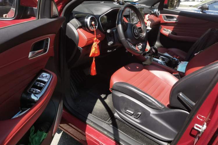 Used MG HS 2019 30T Automatic 2WD Trophy Supreme Edition China VI Standard Driver Seat