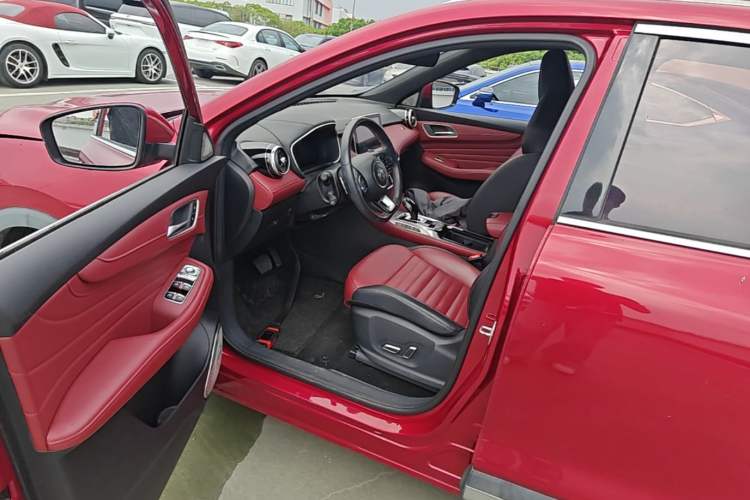 Used MG HS 2019 30T Automatic 2WD Trophy Supreme Edition China VI Standard Driver Seat