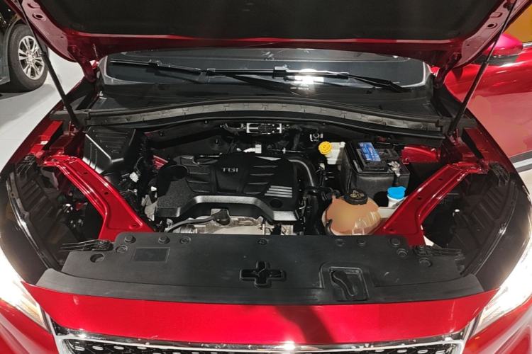 Used MG HS 2019 20T Automatic Two-Wheel Drive Luxury Edition China VI Standard Engine Bay