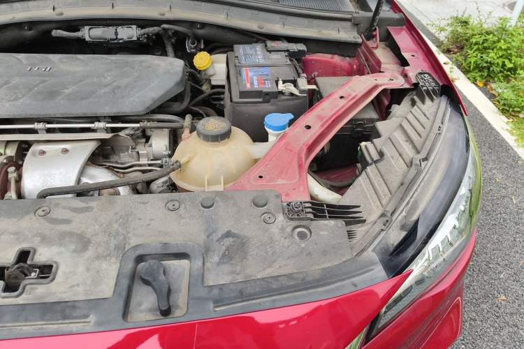Used MG HS 2019 30T Automatic 2WD Trophy Supreme Edition China VI Standard Engine Bay Left