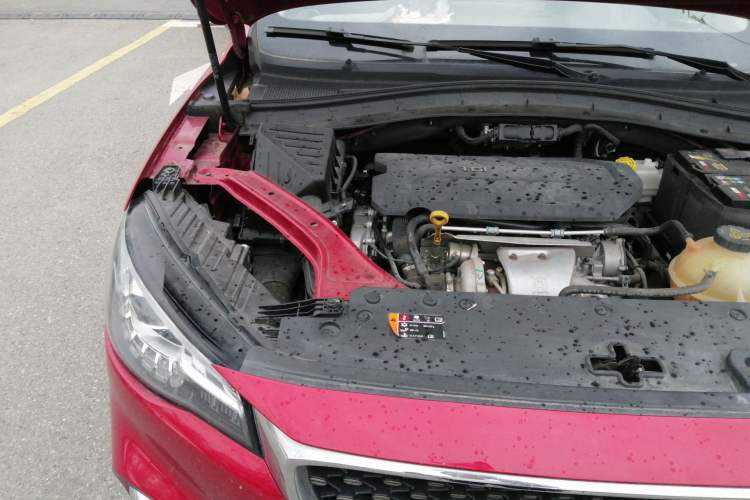 Used MG HS 2019 30T Automatic 2WD Trophy Supreme Edition China VI Standard Engine Bay Right