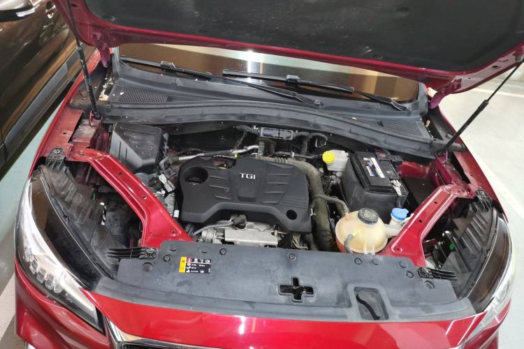 Used MG HS 2019 20T Automatic Two-Wheel Drive Luxury Edition China VI Standard Engine Bay