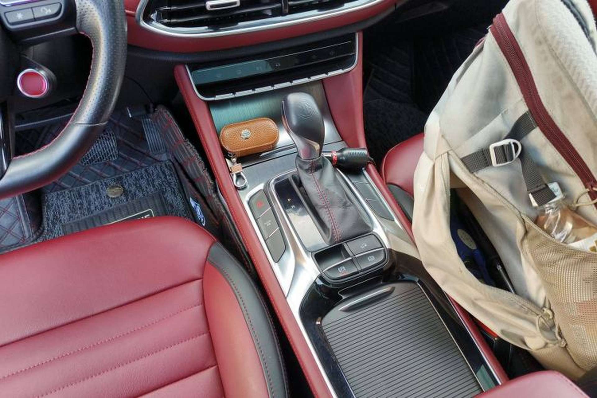 Used MG HS 2019 20T Automatic Two-Wheel Drive Trophy Super Sport Version China VI Standard Gear Lever