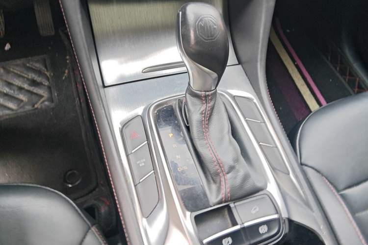 Used MG HS 2019 20T Automatic Two-Wheel Drive Trophy Super Sport Version China VI Standard Gear Lever