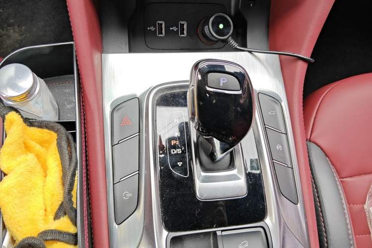 Used MG HS 2019 30T Automatic 2WD Trophy Enhanced Version China VI Standard Gear Lever