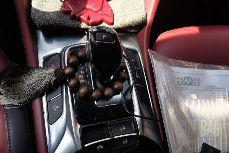 Used MG HS 2019 30T Automatic 2WD Trophy Supreme Edition China VI Standard Gear Lever