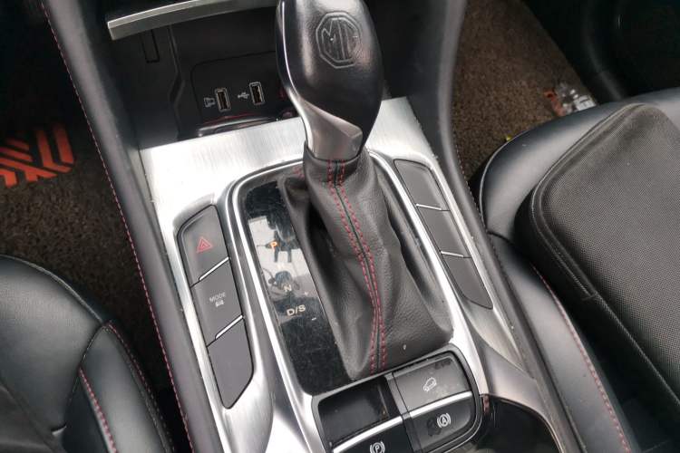 Used MG HS 2019 20T Automatic Two-Wheel Drive Trophy Super Sport Version China VI Standard Gear Lever
