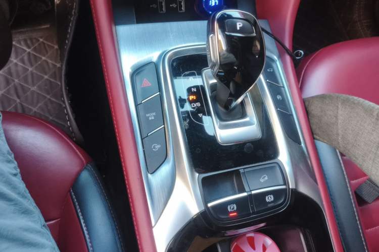 Used MG HS 2019 30T Automatic 2WD Trophy Supreme Edition China VI Standard Gear Lever