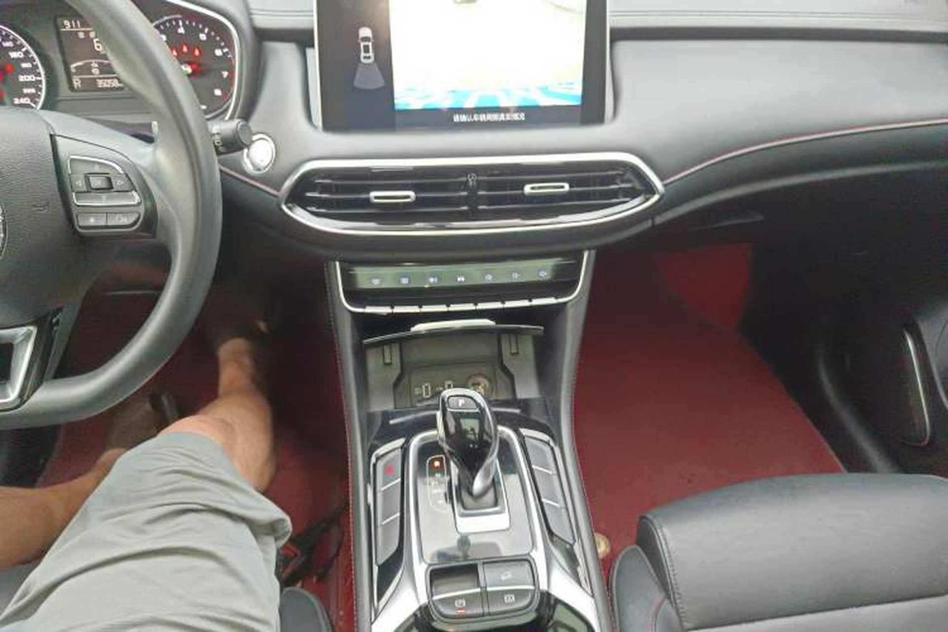 Used MG HS 2019 20T Automatic Two-Wheel Drive Luxury Edition China VI Standard Gear Lever