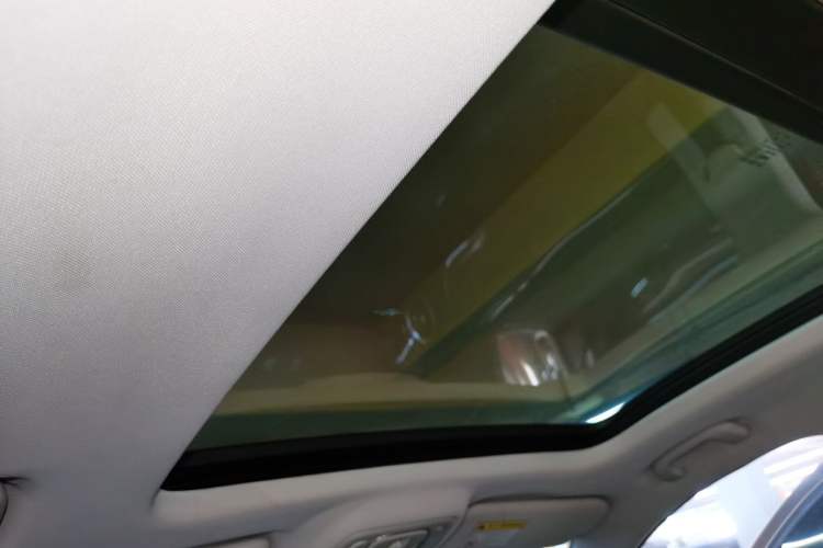 Used MG HS 2019 20T Automatic Two-Wheel Drive Luxury Edition China VI Standard Headliner