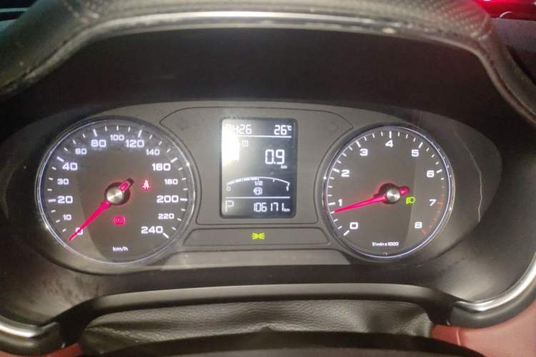 Used MG HS 2019 20T Automatic Two-Wheel Drive Trophy Super Sport Version China VI Standard Instrument Cluster