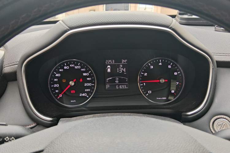 Used MG HS 2019 20T Automatic Two-Wheel Drive Trophy Super Sport Version China VI Standard Instrument Cluster