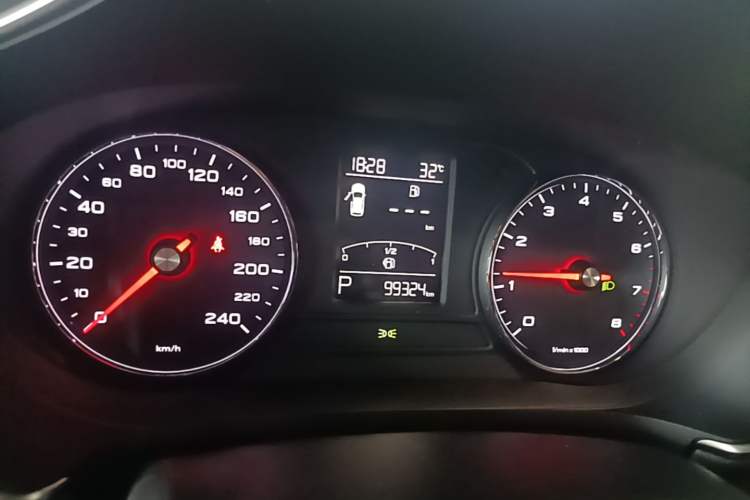 Used MG HS 2019 20T Automatic Two-Wheel Drive Trophy Super Sport Version China VI Standard Instrument Cluster