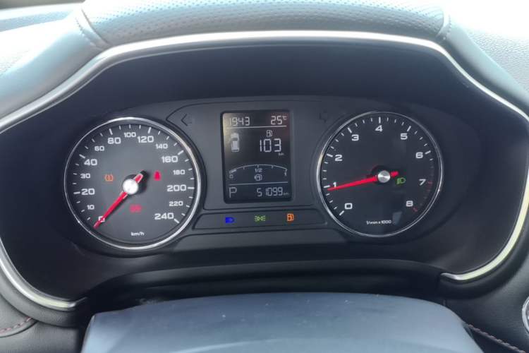 Used MG HS 2019 20T Automatic Two-Wheel Drive Luxury Edition China VI Standard Instrument Cluster