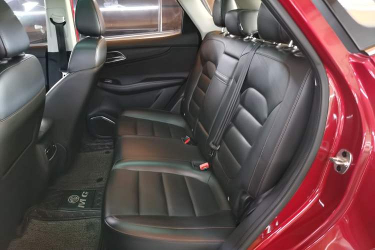 Used MG HS 2019 20T Automatic Two-Wheel Drive Luxury Edition China VI Standard Interior 4
