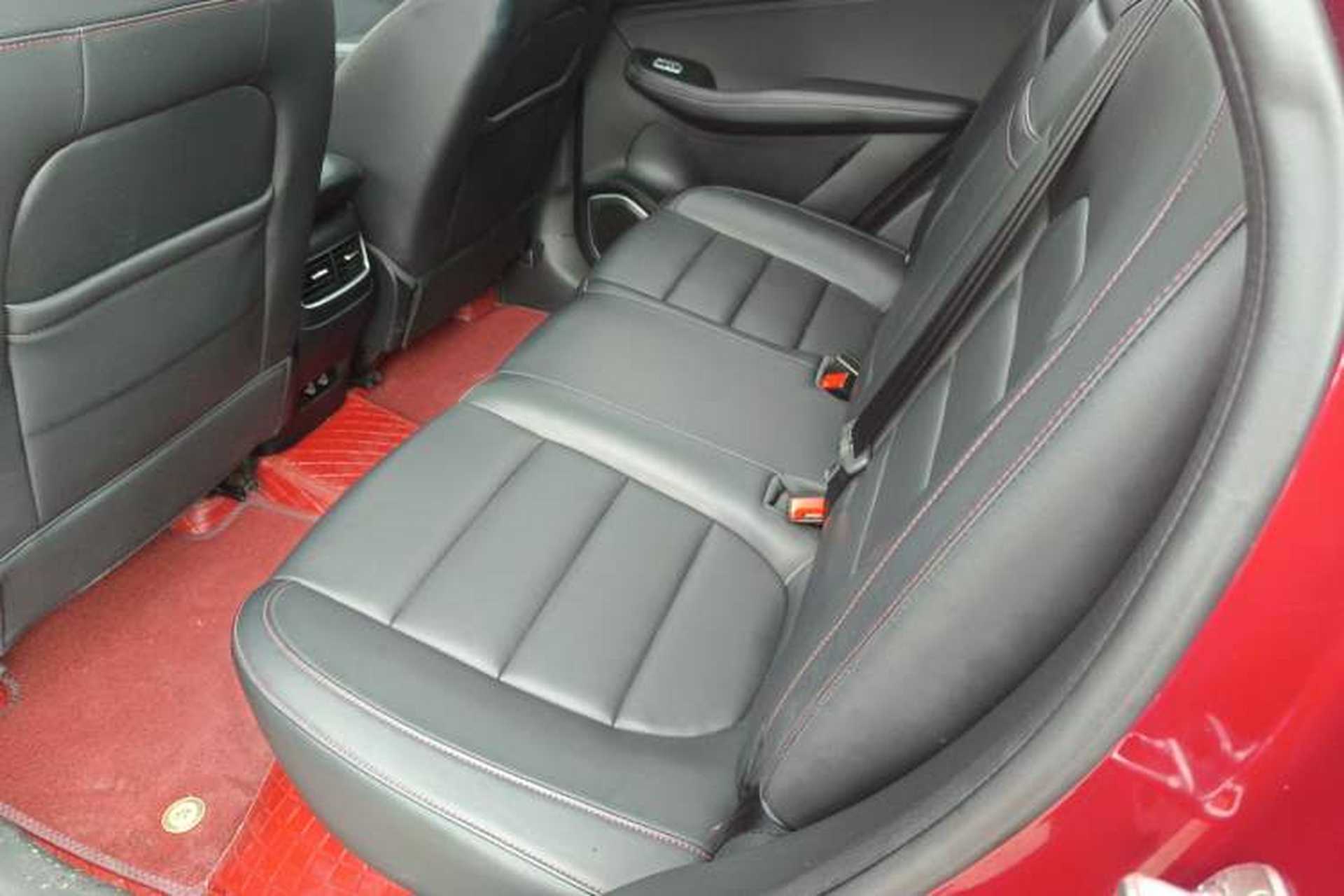 Used MG HS 2019 20T Automatic Two-Wheel Drive Luxury Edition China VI Standard Interior 4