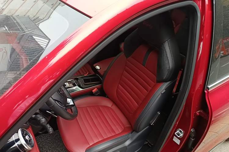 Used MG HS 2019 30T Automatic 2WD Trophy Enhanced Version China VI Standard Left Front Seat