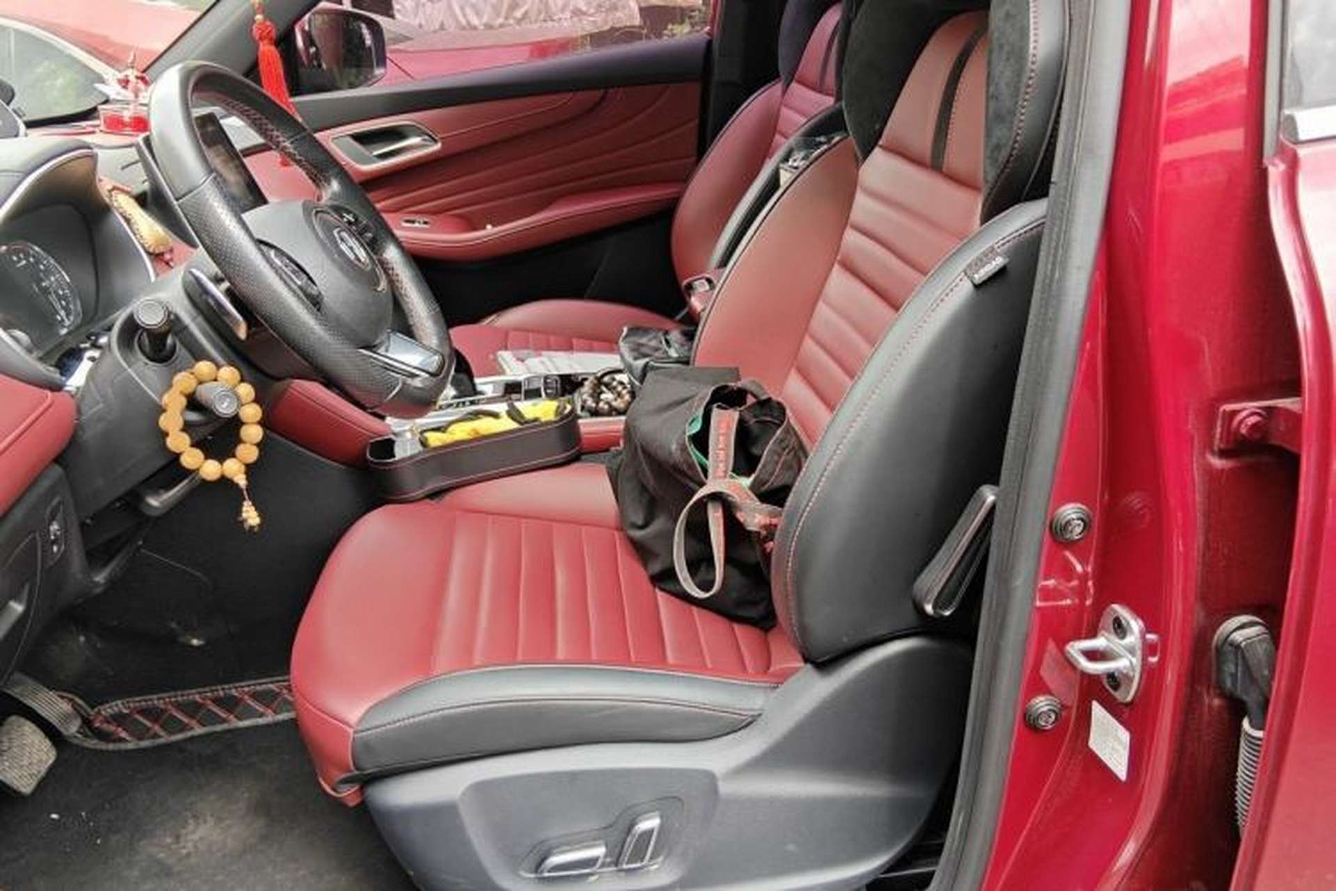 Used MG HS 2019 30T Automatic 2WD Trophy Enhanced Version China VI Standard Left Front Seat
