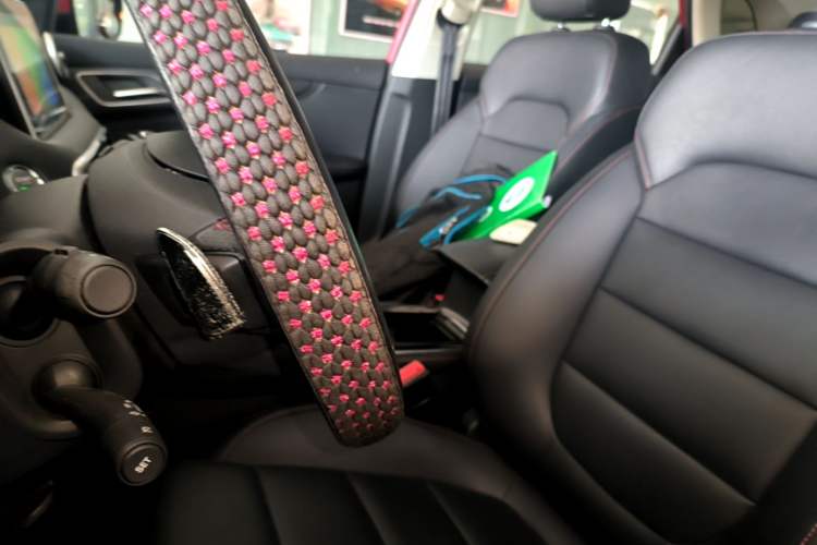 Used MG HS 2019 20T Automatic Two-Wheel Drive Luxury Edition China VI Standard Left Front Seat