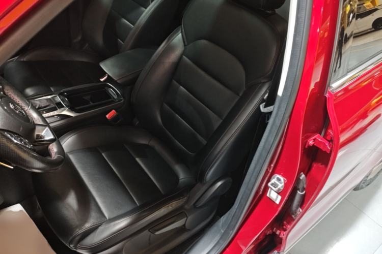 Used MG HS 2019 20T Automatic Two-Wheel Drive Luxury Edition China VI Standard Left Front Seat