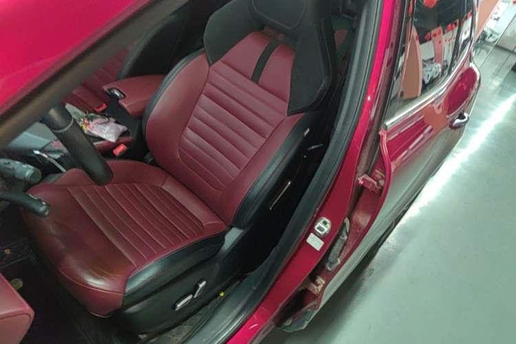 Used MG HS 2019 30T Automatic 2WD Trophy Enhanced Version China VI Standard Left Front Seat