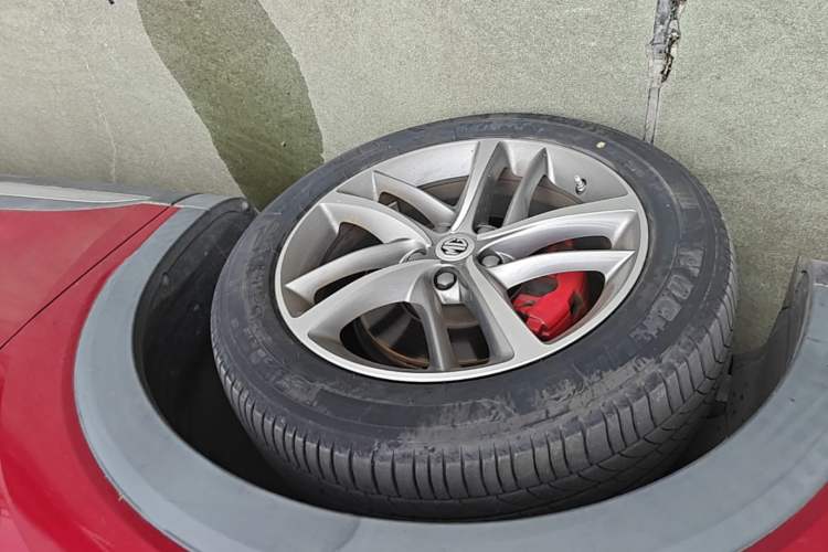 Used MG HS 2019 30T Automatic 2WD Trophy Supreme Edition China VI Standard Left Front Wheel Hub