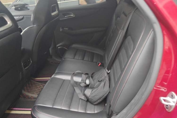 Used MG HS 2019 20T Automatic Two-Wheel Drive Trophy Super Sport Version China VI Standard Left Rear Seat