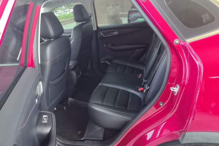 Used MG HS 2019 20T Automatic Two-Wheel Drive Luxury Edition China VI Standard Left Rear Seat
