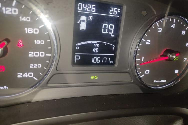 Used MG HS 2019 20T Automatic Two-Wheel Drive Trophy Super Sport Version China VI Standard Odometer Close Up