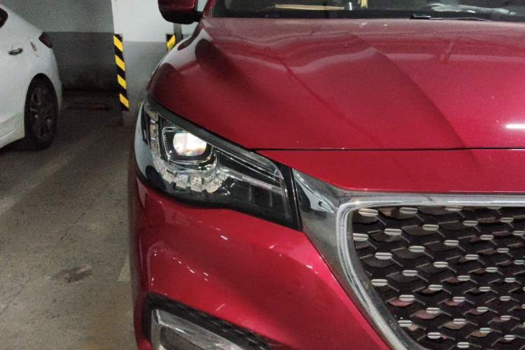 Used MG HS 2019 20T Automatic Two-Wheel Drive Trophy Super Sport Version China VI Standard Right Front Headlight