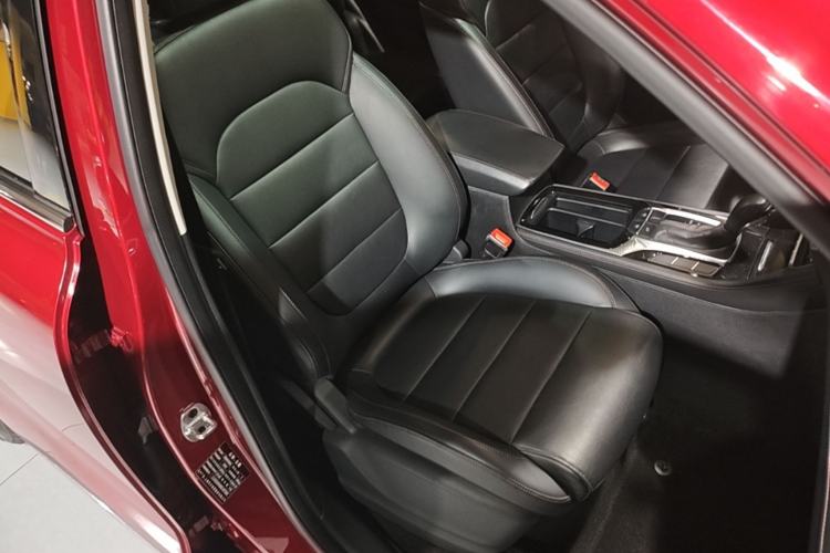 Used MG HS 2019 20T Automatic Two-Wheel Drive Luxury Edition China VI Standard Right Front Seat