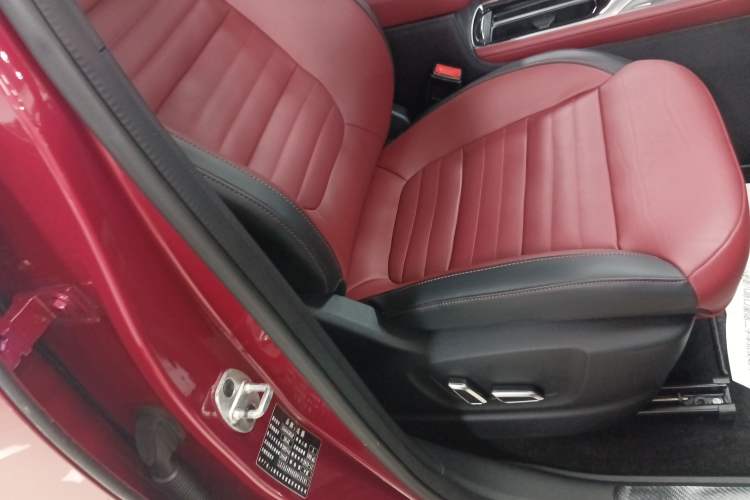 Used MG HS 2019 30T Automatic 2WD Trophy Enhanced Version China VI Standard Right Front Seat