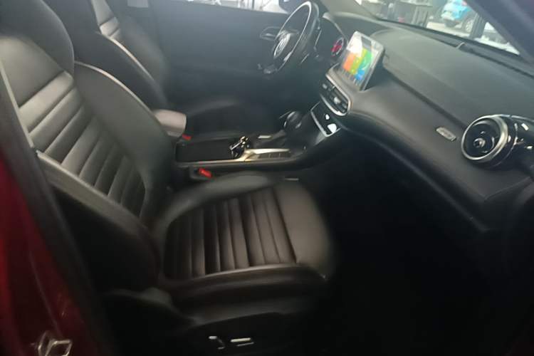 Used MG HS 2019 20T Automatic Two-Wheel Drive Trophy Super Sport Version China VI Standard Right Front Seat