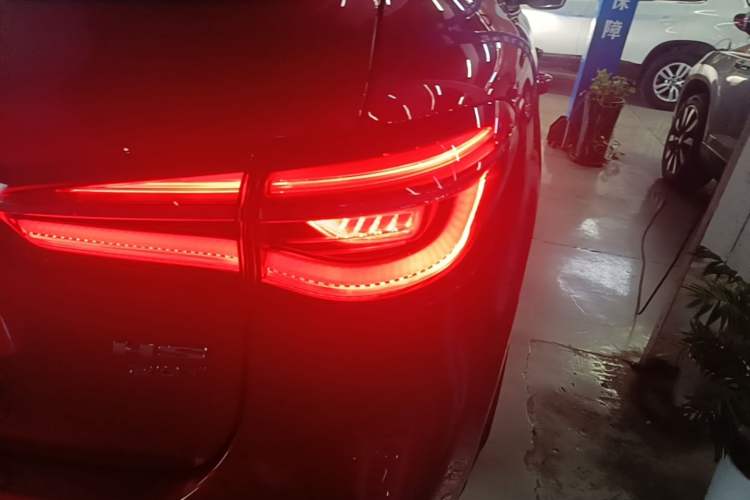 Used MG HS 2019 20T Automatic Two-Wheel Drive Trophy Super Sport Version China VI Standard Right Rear Taillight