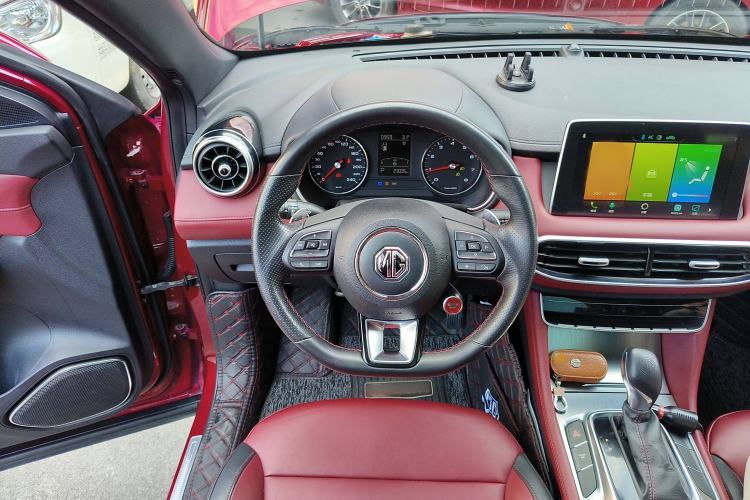 Used MG HS 2019 20T Automatic Two-Wheel Drive Trophy Super Sport Version China VI Standard Steering Wheel