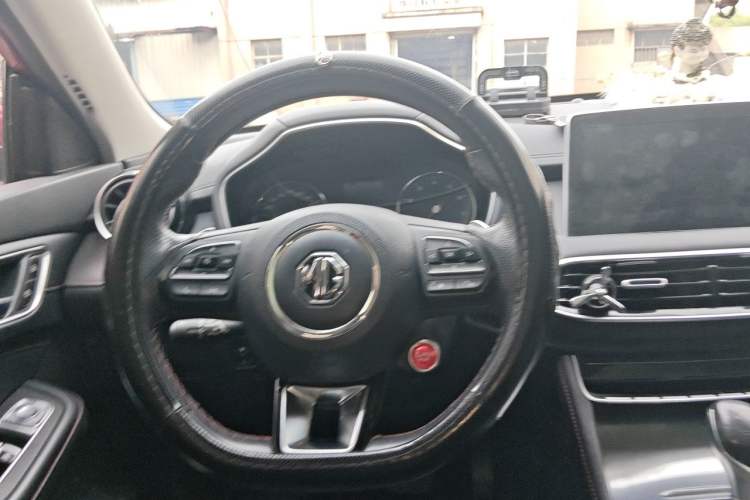 Used MG HS 2019 20T Automatic Two-Wheel Drive Trophy Super Sport Version China VI Standard Steering Wheel