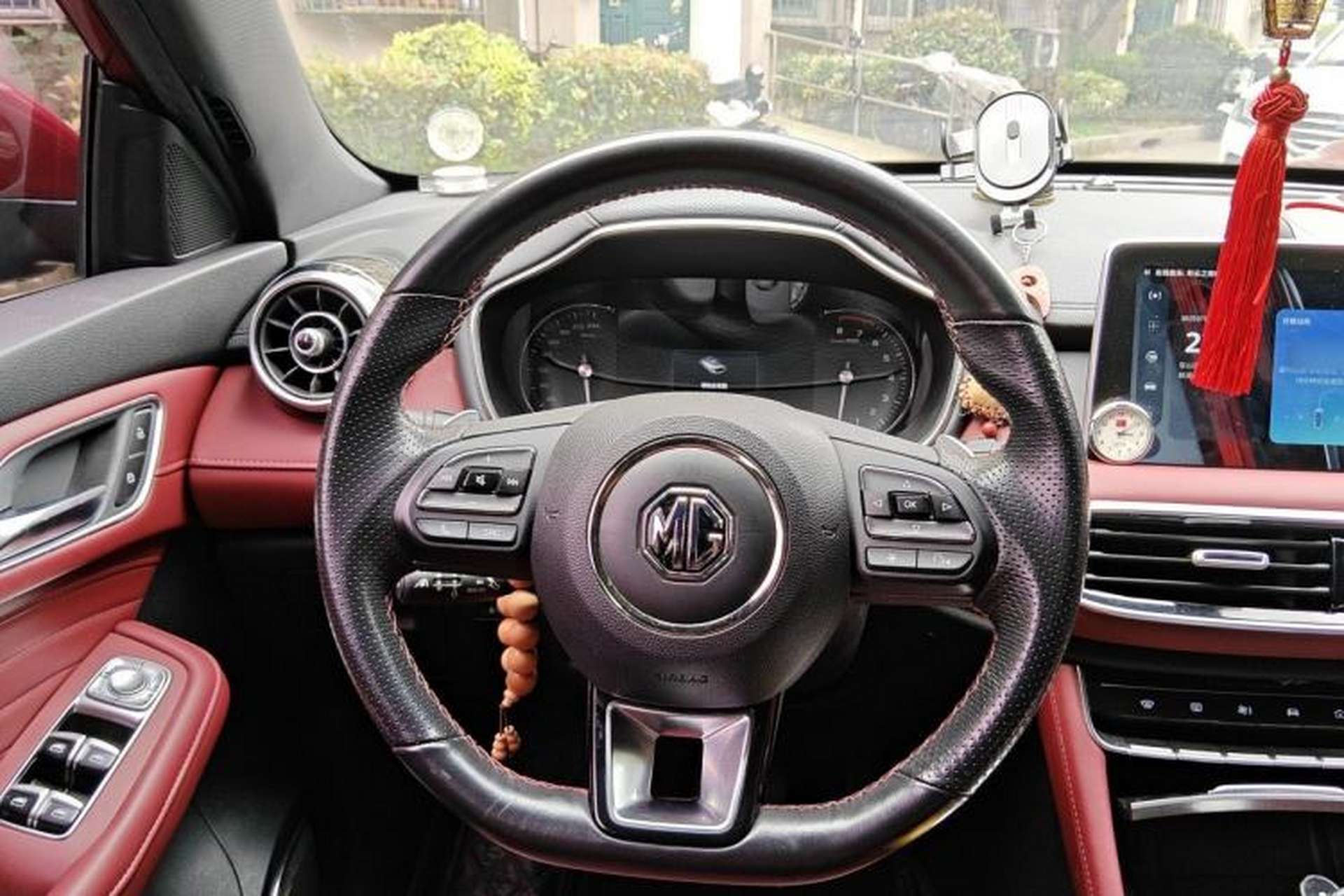 Used MG HS 2019 30T Automatic 2WD Trophy Enhanced Version China VI Standard Steering Wheel
