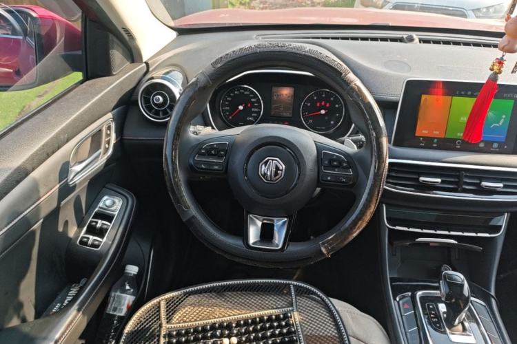 Used MG HS 2019 20T Automatic Two-Wheel Drive Luxury Edition China VI Standard Steering Wheel