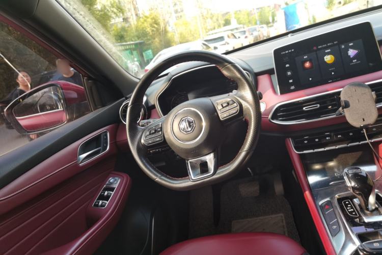 Used MG HS 2019 30T Automatic 2WD Trophy Enhanced Version China VI Standard Steering Wheel